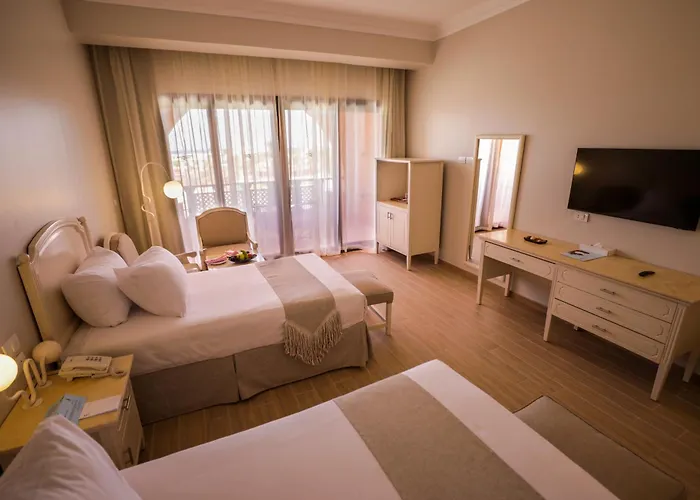 Üdülőközpont Calimera Blend Paradise 5*